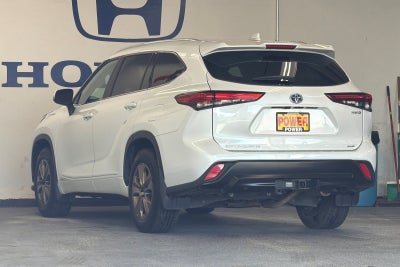 2022 Toyota Highlander Hybrid Bronze Edition