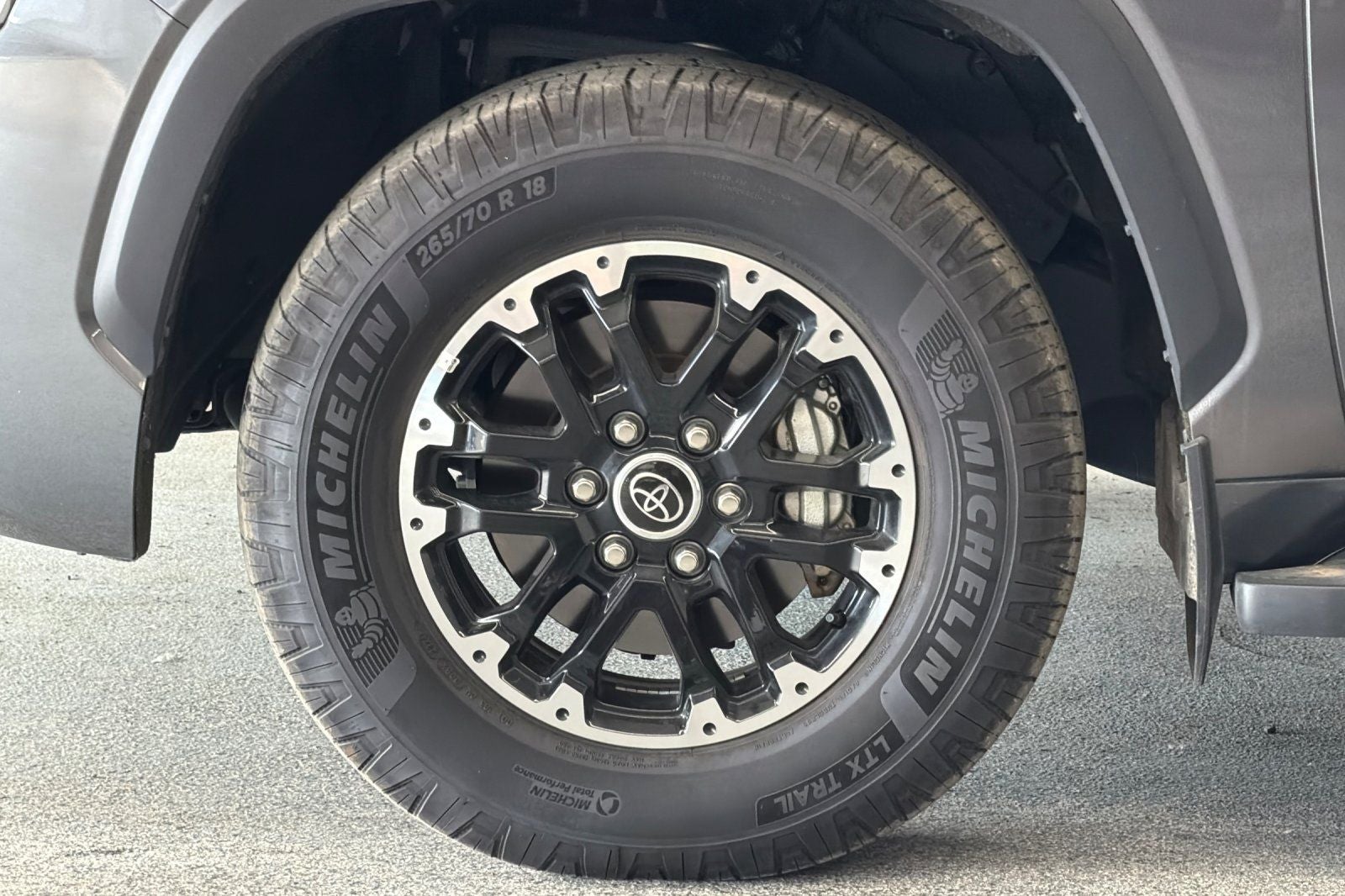 2024 Toyota Sequoia SR5