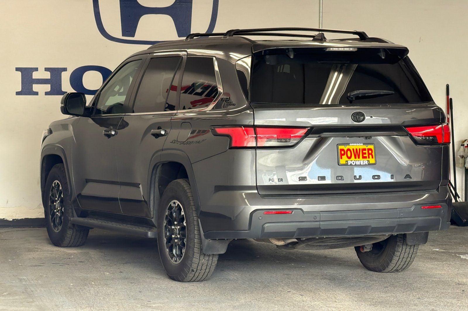 2024 Toyota Sequoia SR5