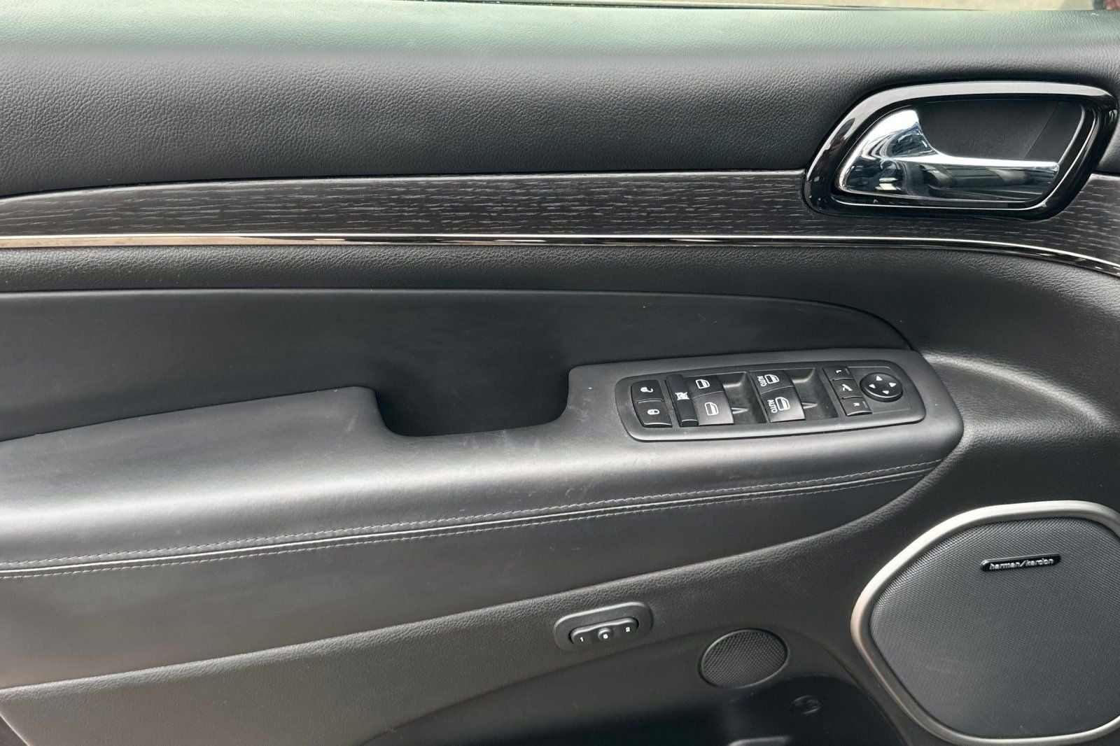 2020 Jeep Grand Cherokee Overland