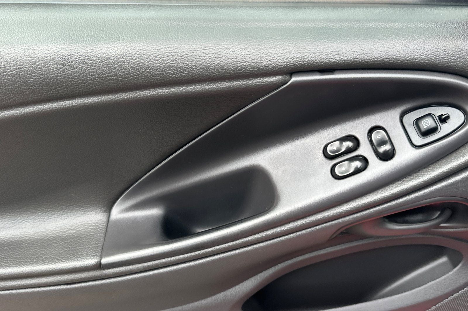 2003 Ford Mustang GT Deluxe