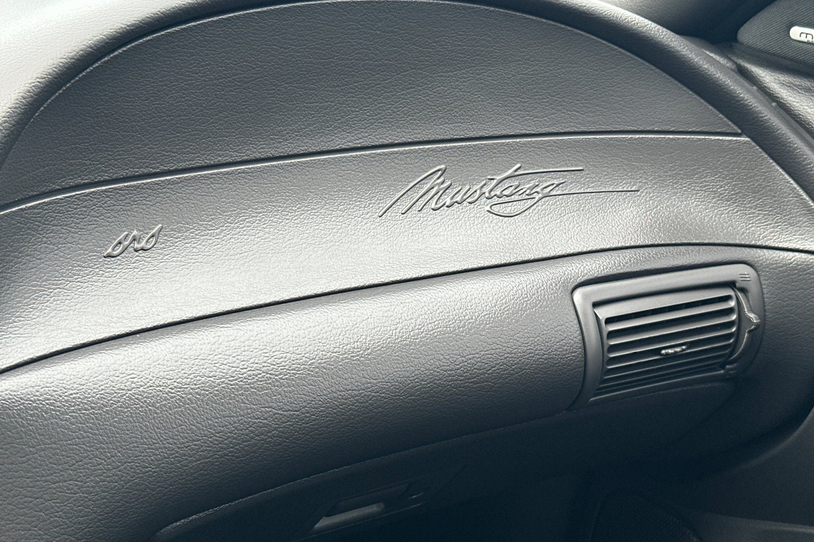 2003 Ford Mustang GT Deluxe