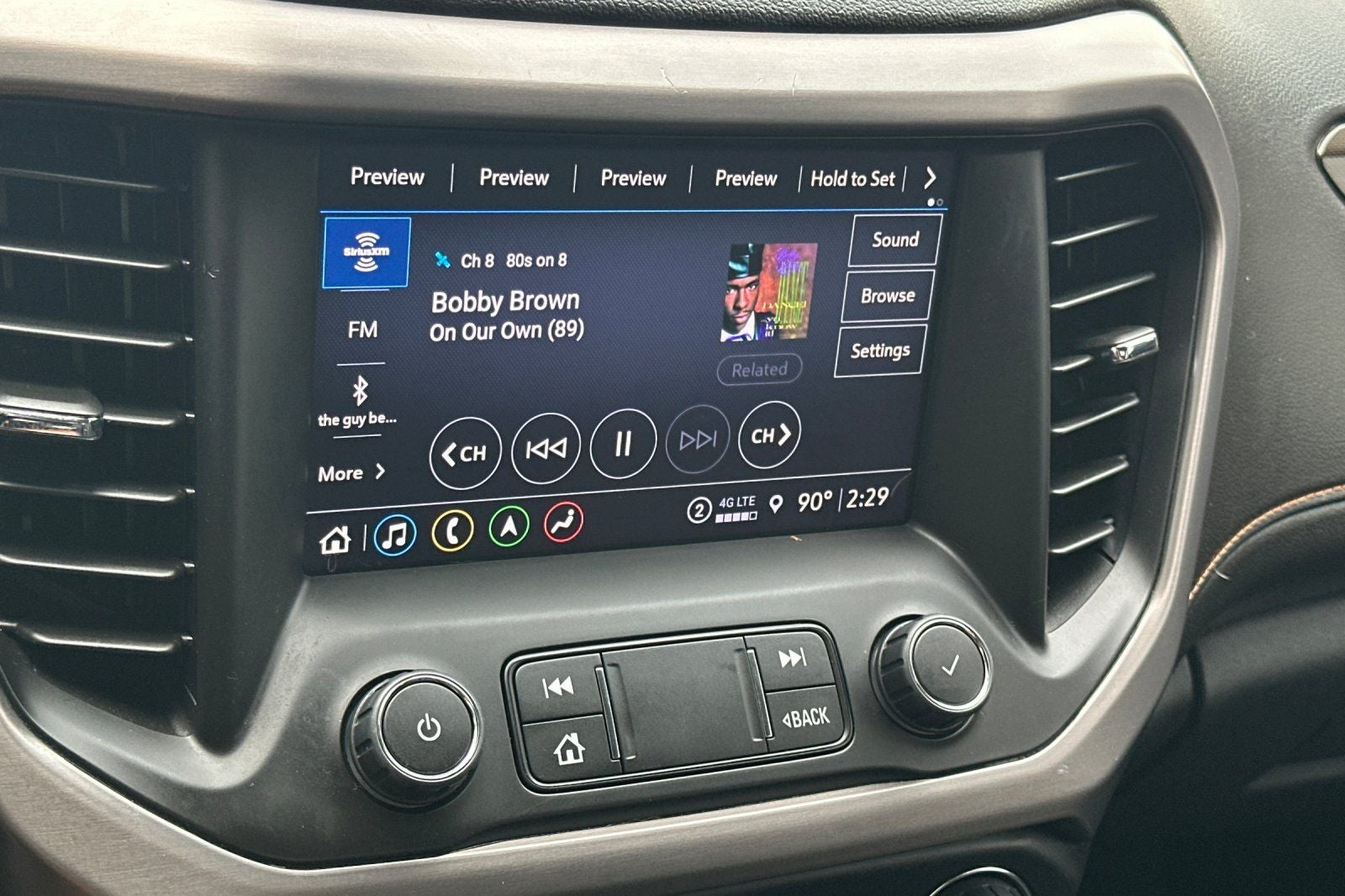 2023 GMC Acadia AT4