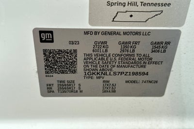 2023 GMC Acadia AT4