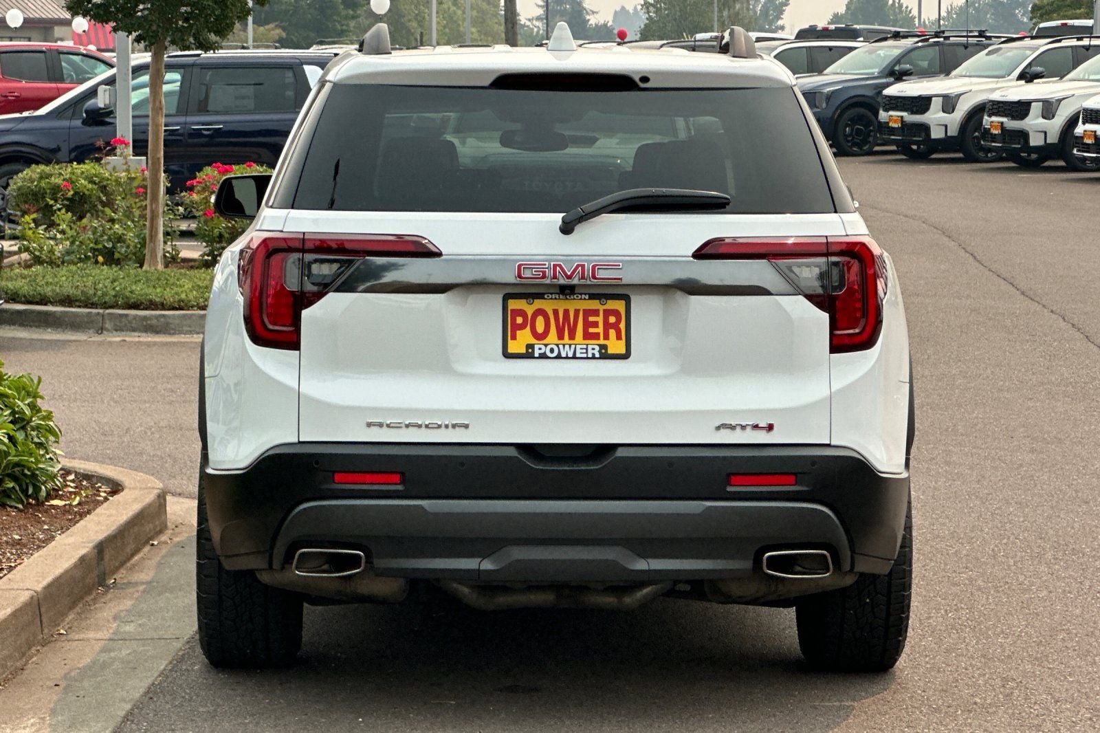 2023 GMC Acadia AT4