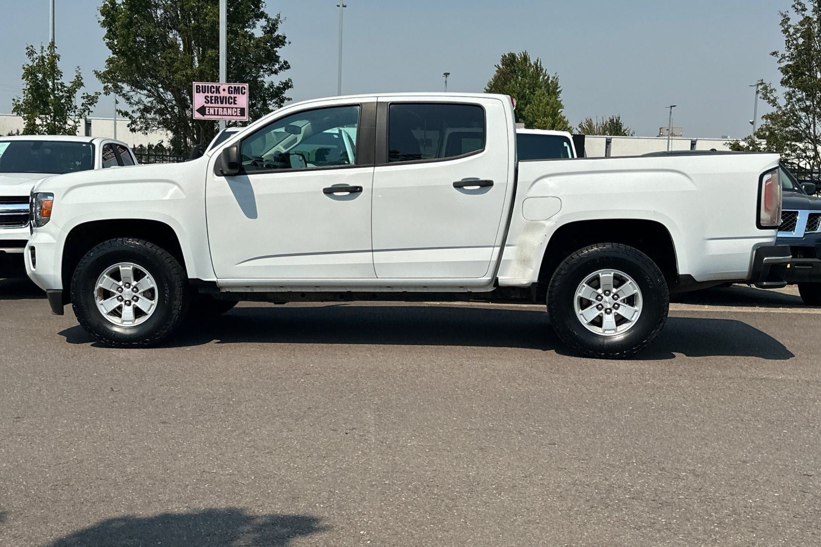 2016 GMC Canyon Base