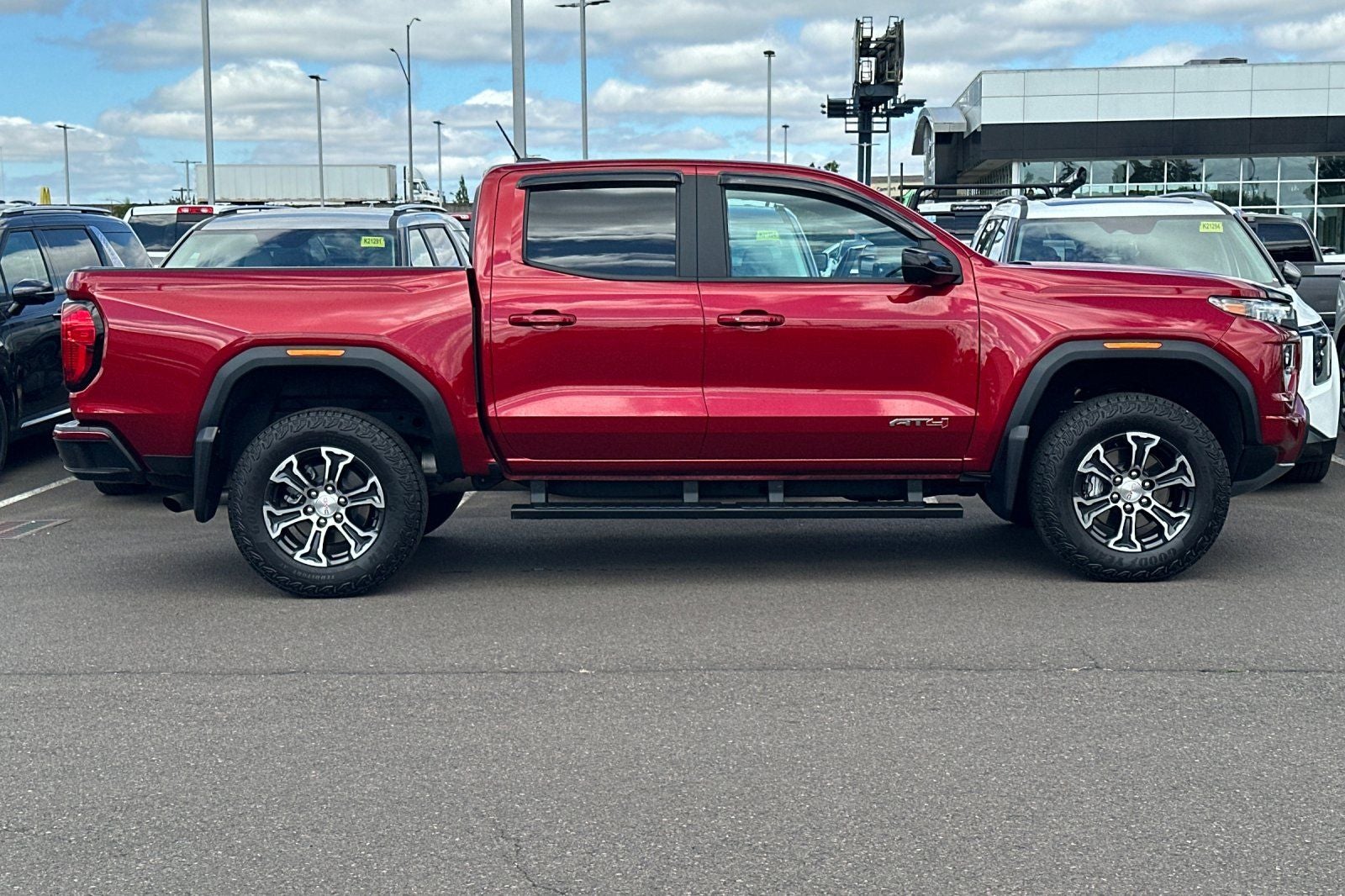 2023 GMC Canyon AT4