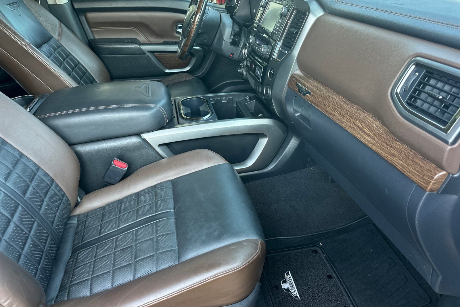 2017 Nissan Titan Platinum Reserve