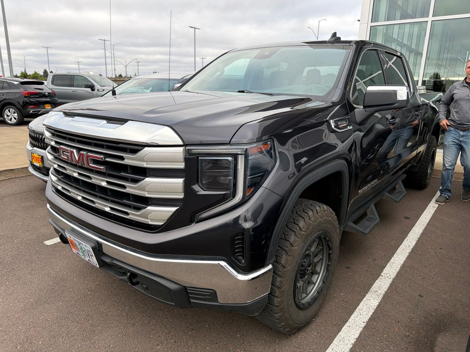 2023 GMC Sierra 1500 SLE