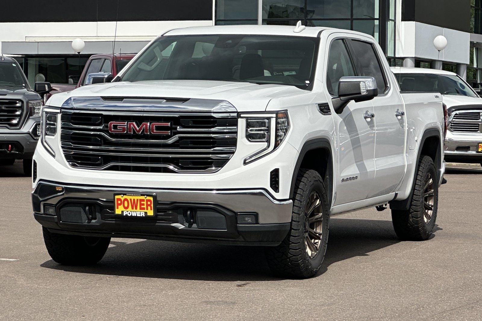 2024 GMC Sierra 1500 SLT