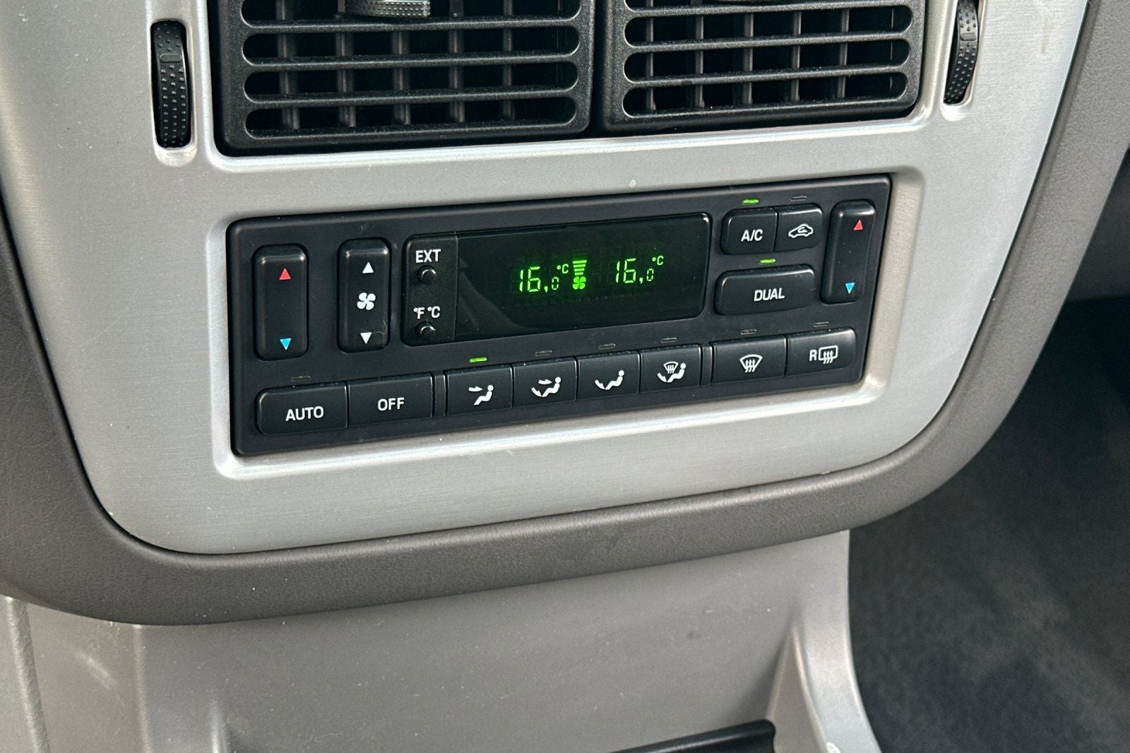 2002 Mercury Mountaineer Base