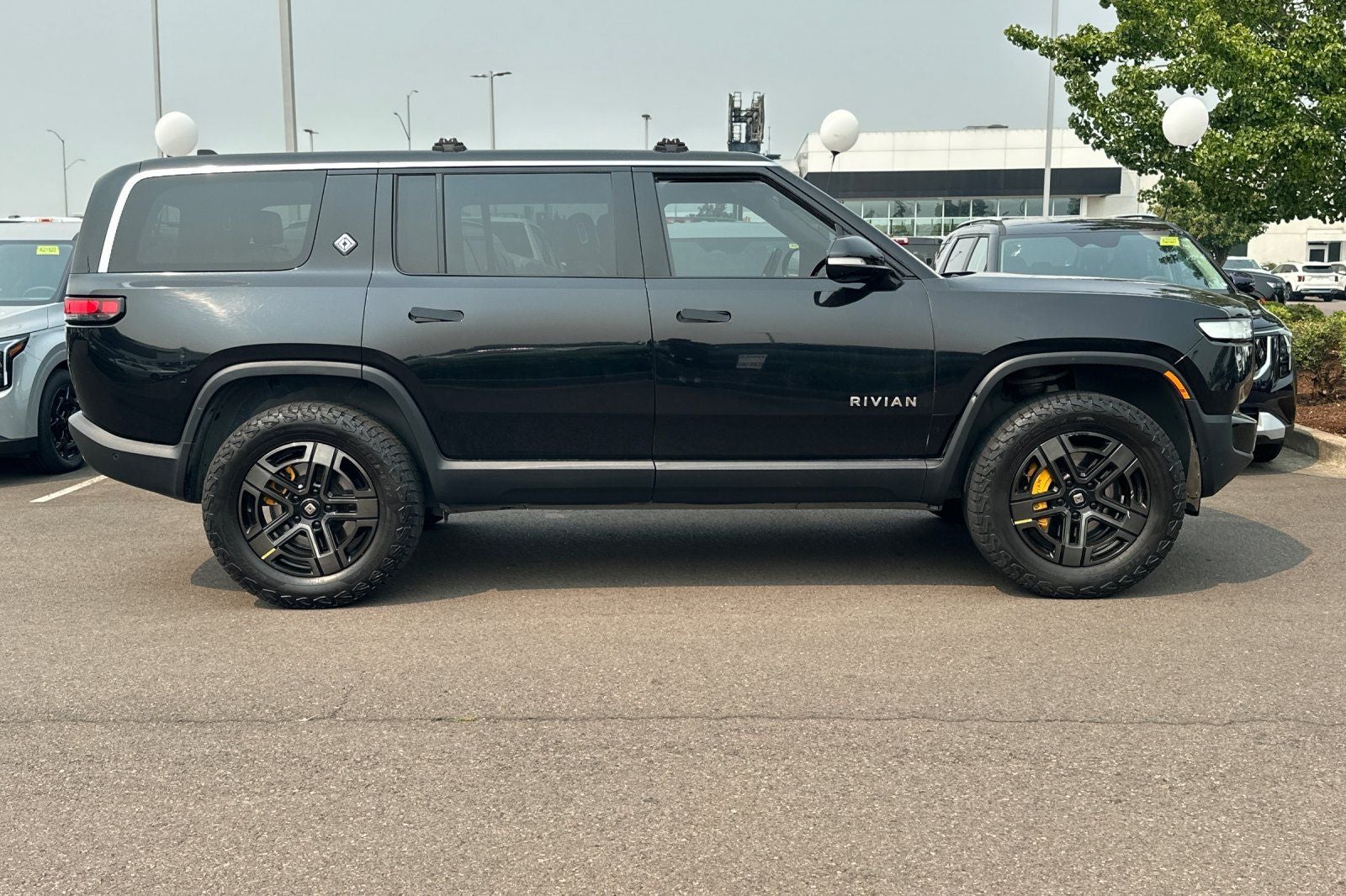 2023 Rivian R1S Adventure