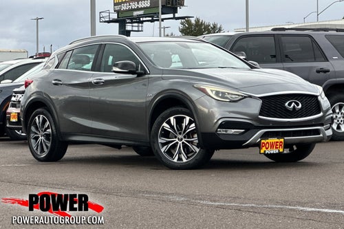 2017 INFINITI QX30 Premium