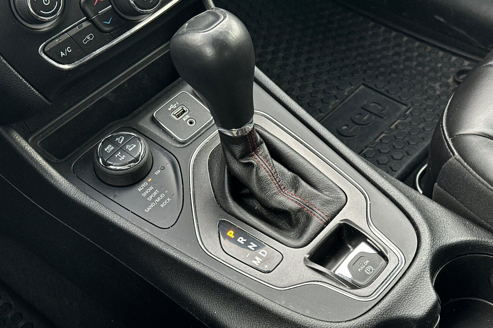 2020 Jeep Cherokee Trailhawk
