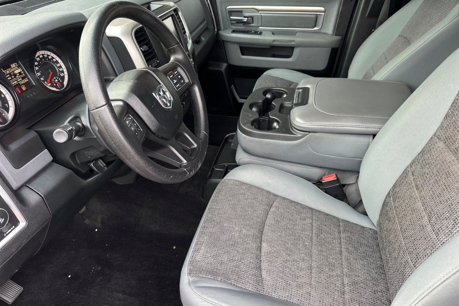 2017 RAM 1500 SLT