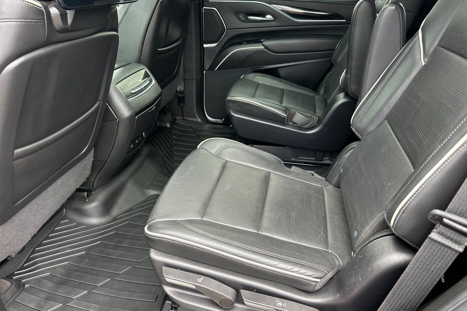 2022 Cadillac Escalade Sport