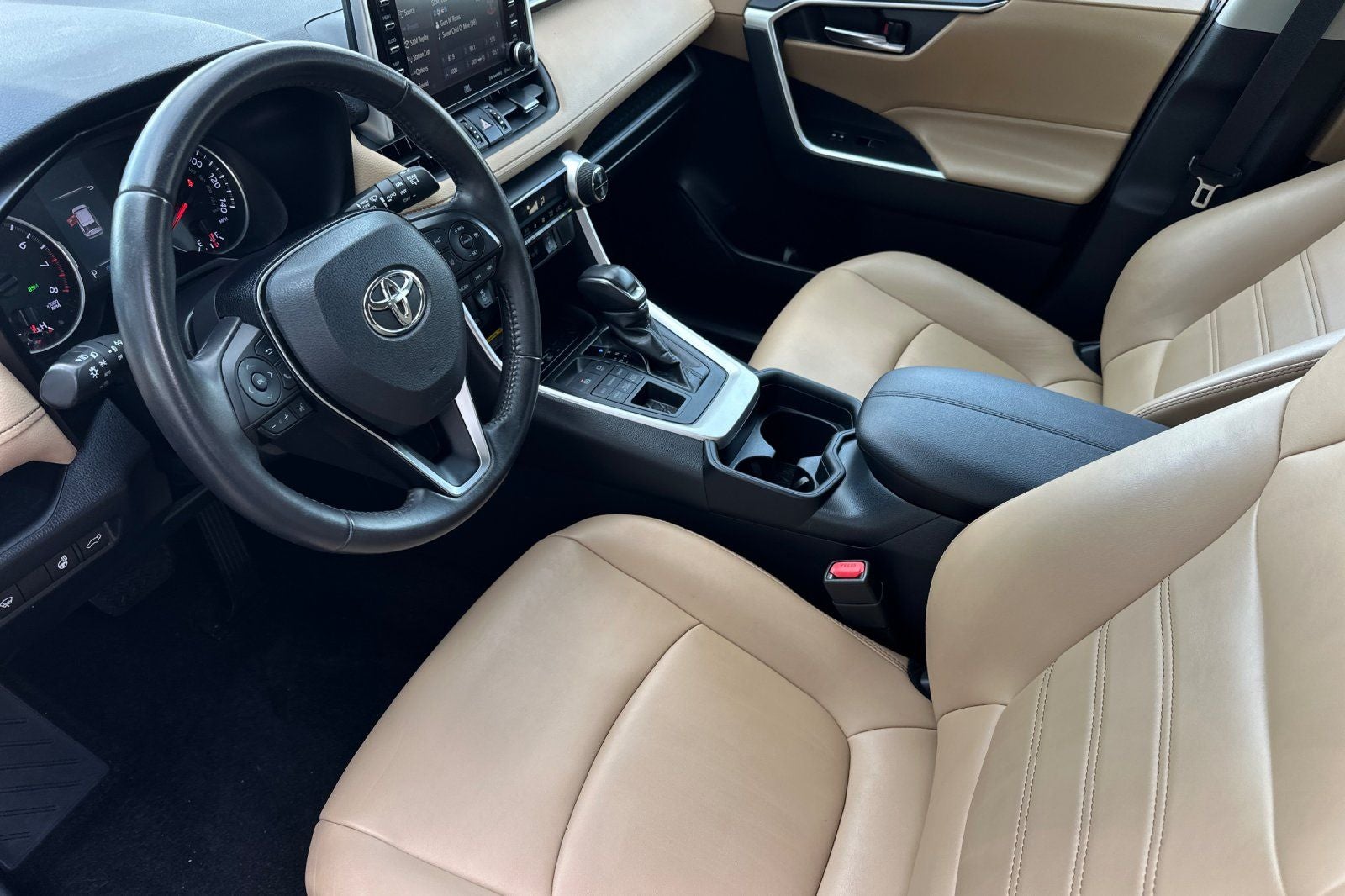 2019 Toyota RAV4 XLE Premium