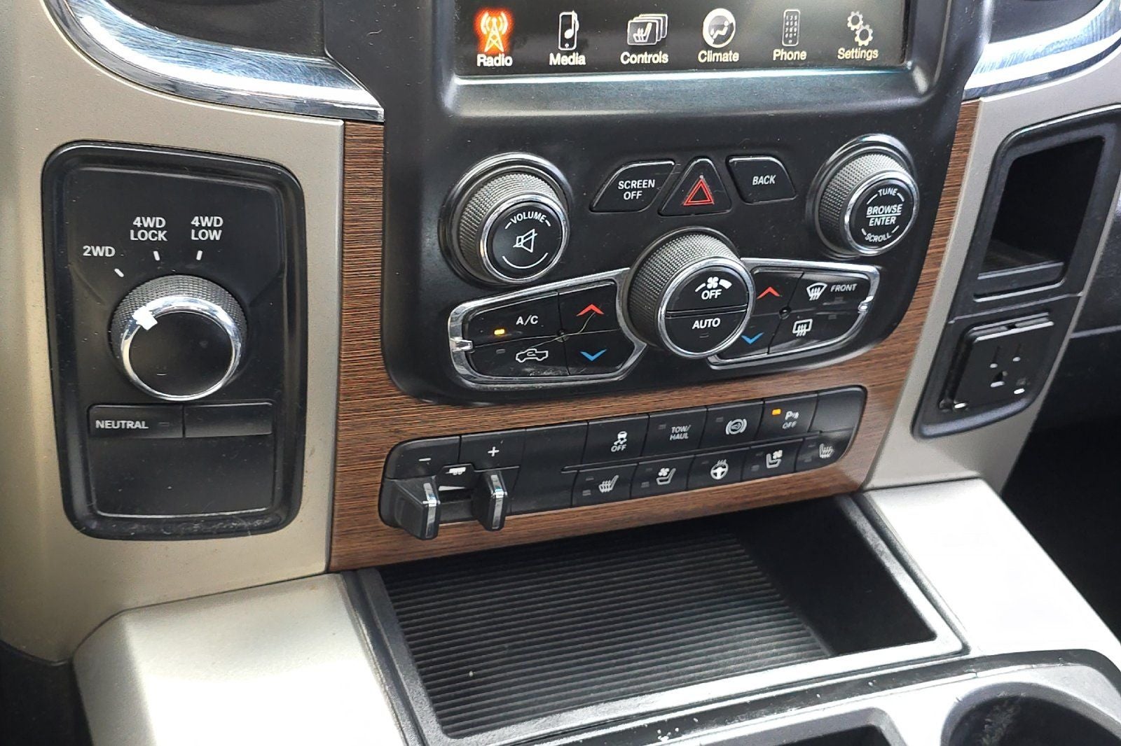 2014 RAM 3500 Laramie