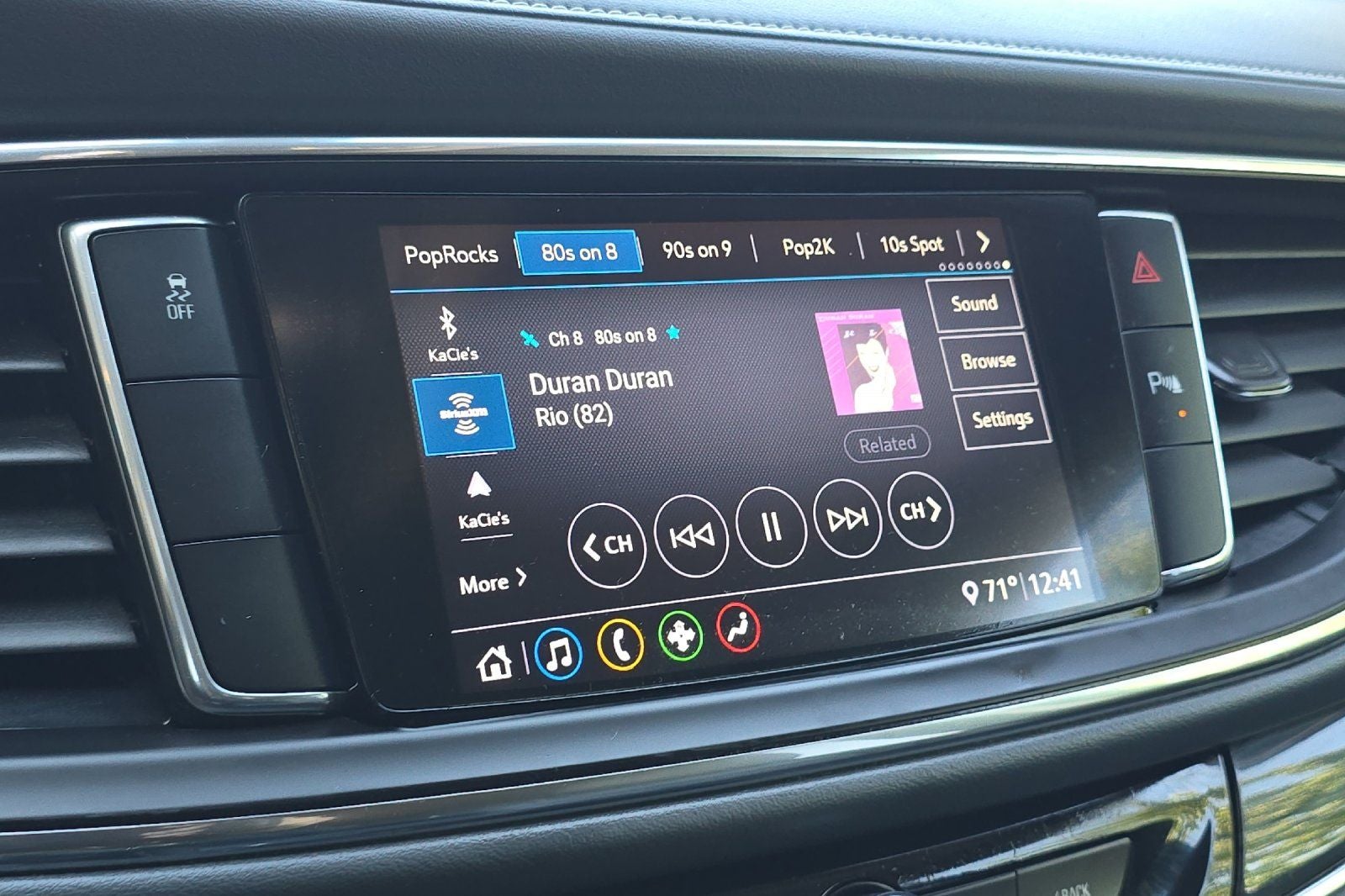 2020 Buick Enclave Essence