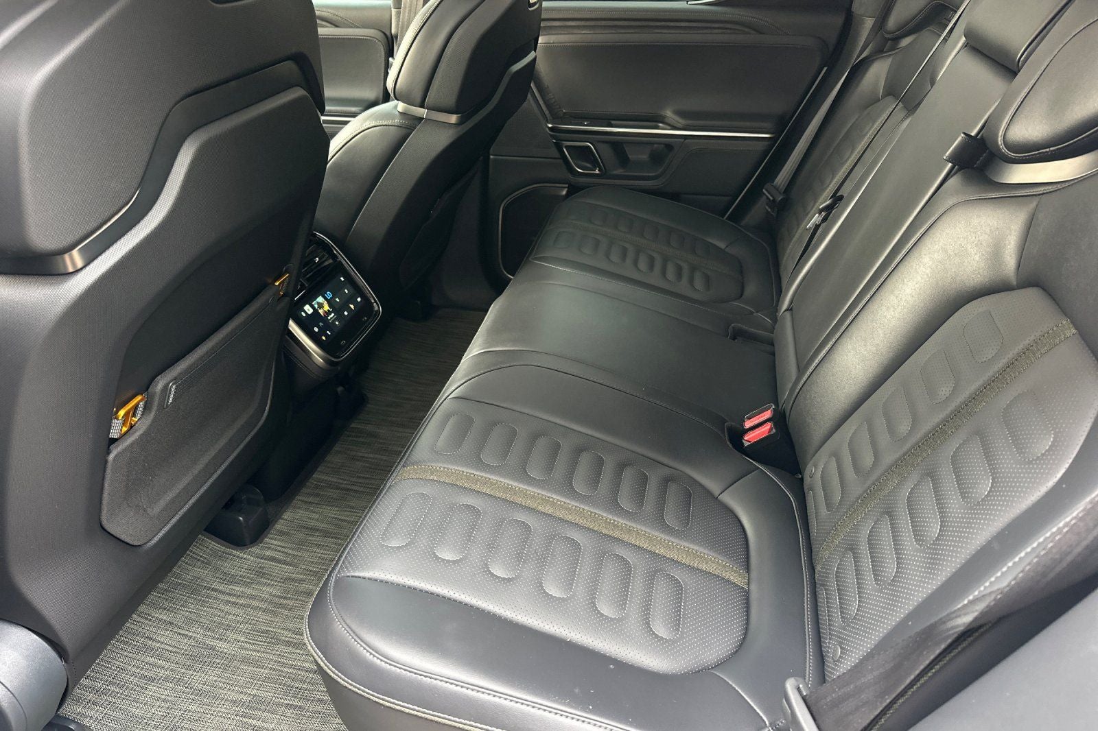 2023 Rivian R1T Adventure