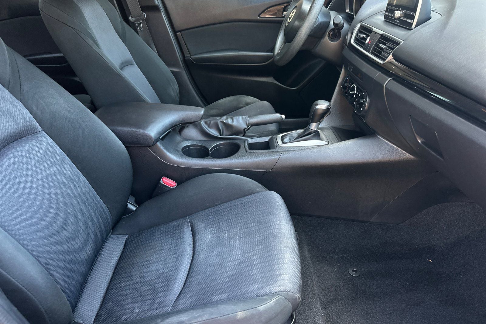 2014 Mazda Mazda3 i Sport