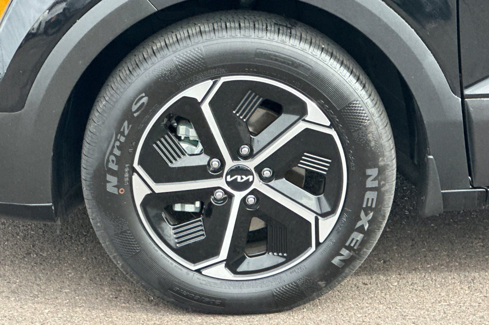 2024 Kia Niro EX