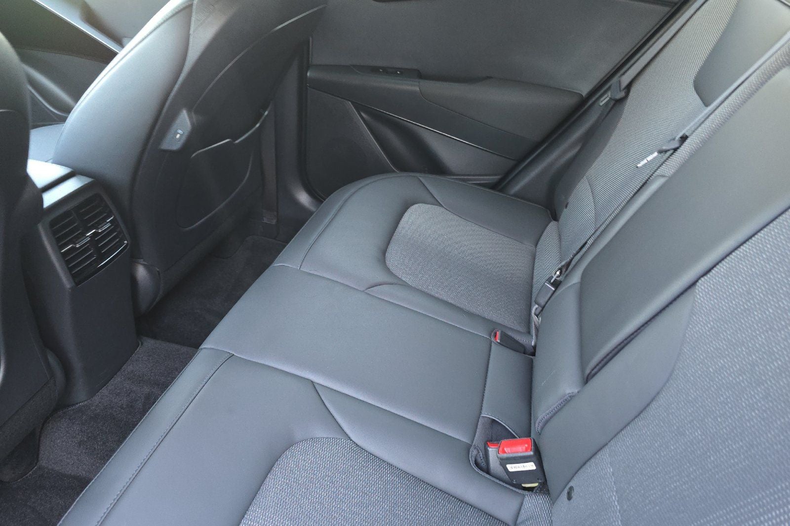 2023 Kia Niro Plug-In Hybrid EX