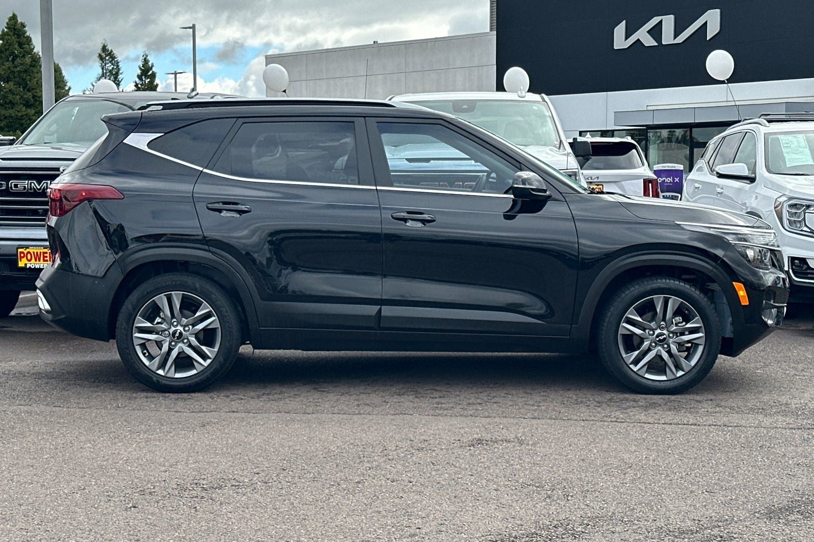 2023 Kia Seltos S