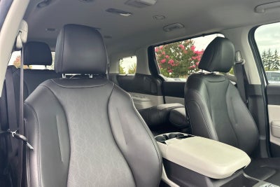 2024 Kia Carnival SX